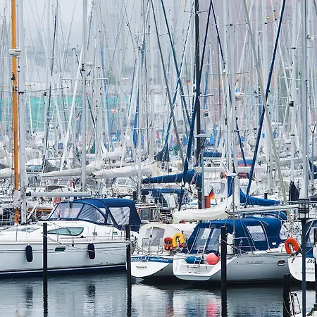 公寓 Liegeplatz 1 Schausende